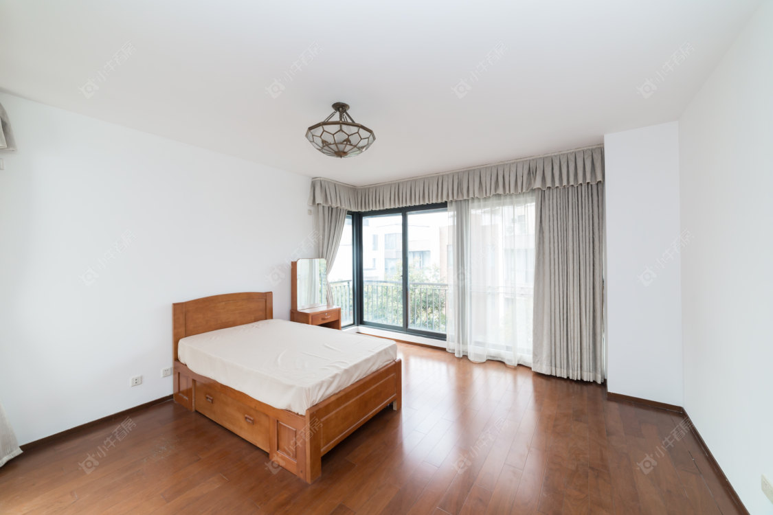 上海凯德林茵湖畔西区别墅区在售二手房源小区图_小牛看房