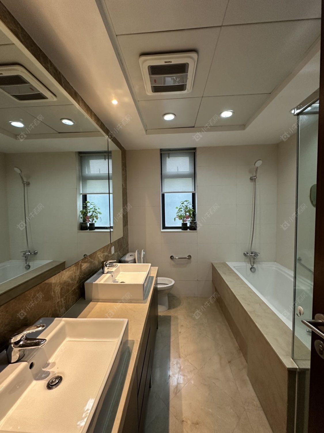 上海凯德林茵湖畔东区在售二手房源小区图_小牛看房