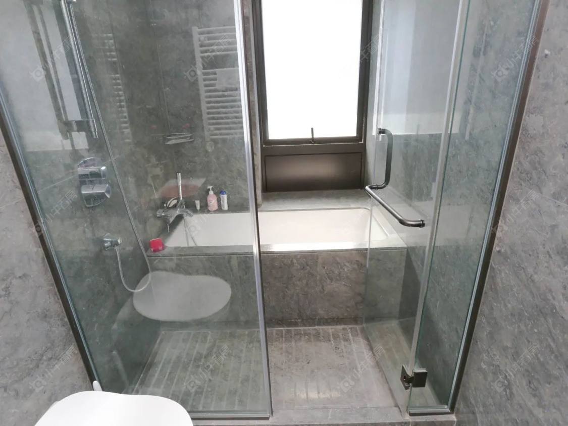 上海阳光城滨江悦在售二手房源小区图_小牛看房