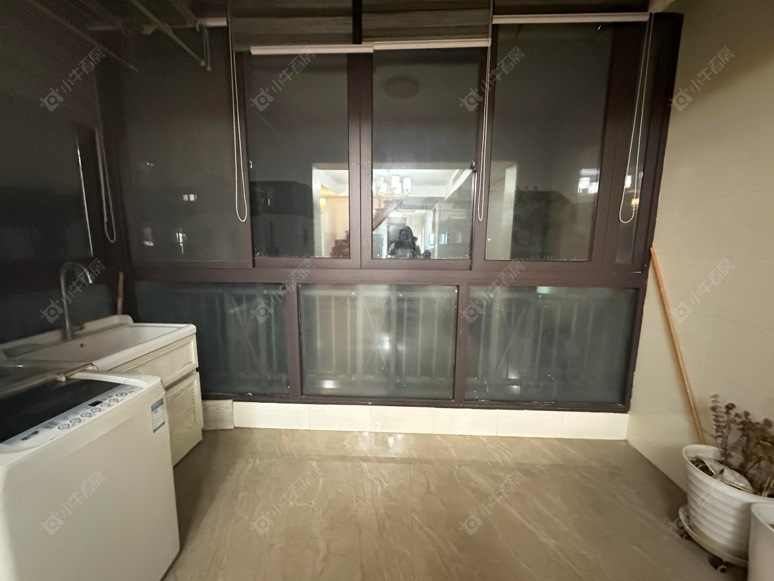 上海顺驰美兰湖在售二手房源小区图_小牛看房