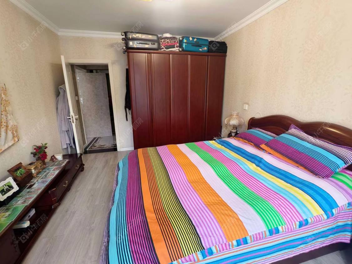 上海美兰湖颐景园在售二手房源小区图_小牛看房