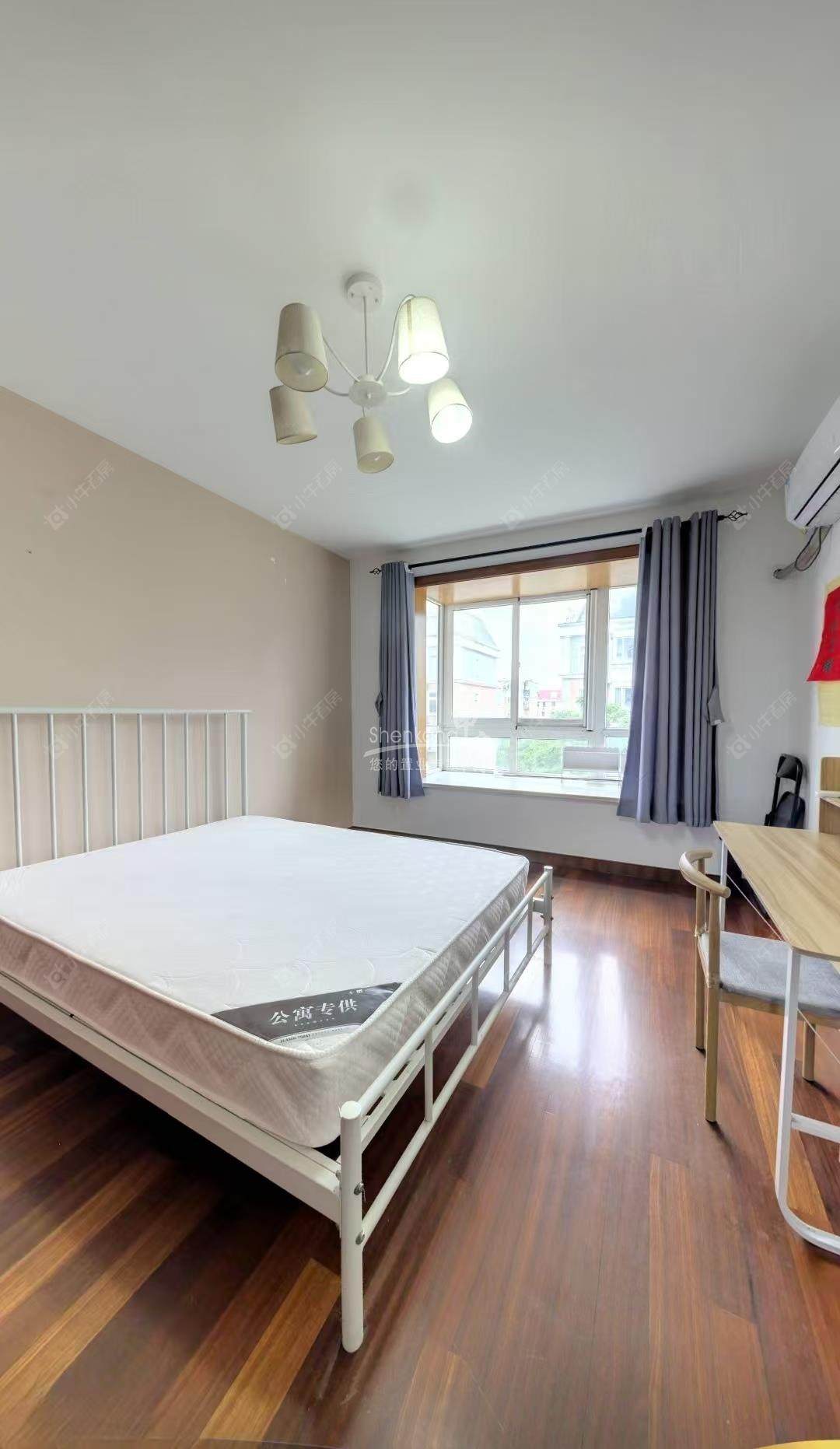 上海宏莲馨苑在售二手房源小区图_小牛看房