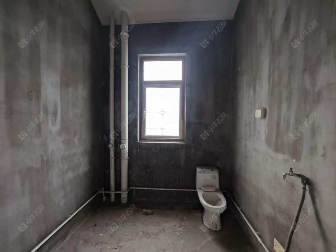 上海爱法奥朗新庄园在售二手房源小区图_小牛看房