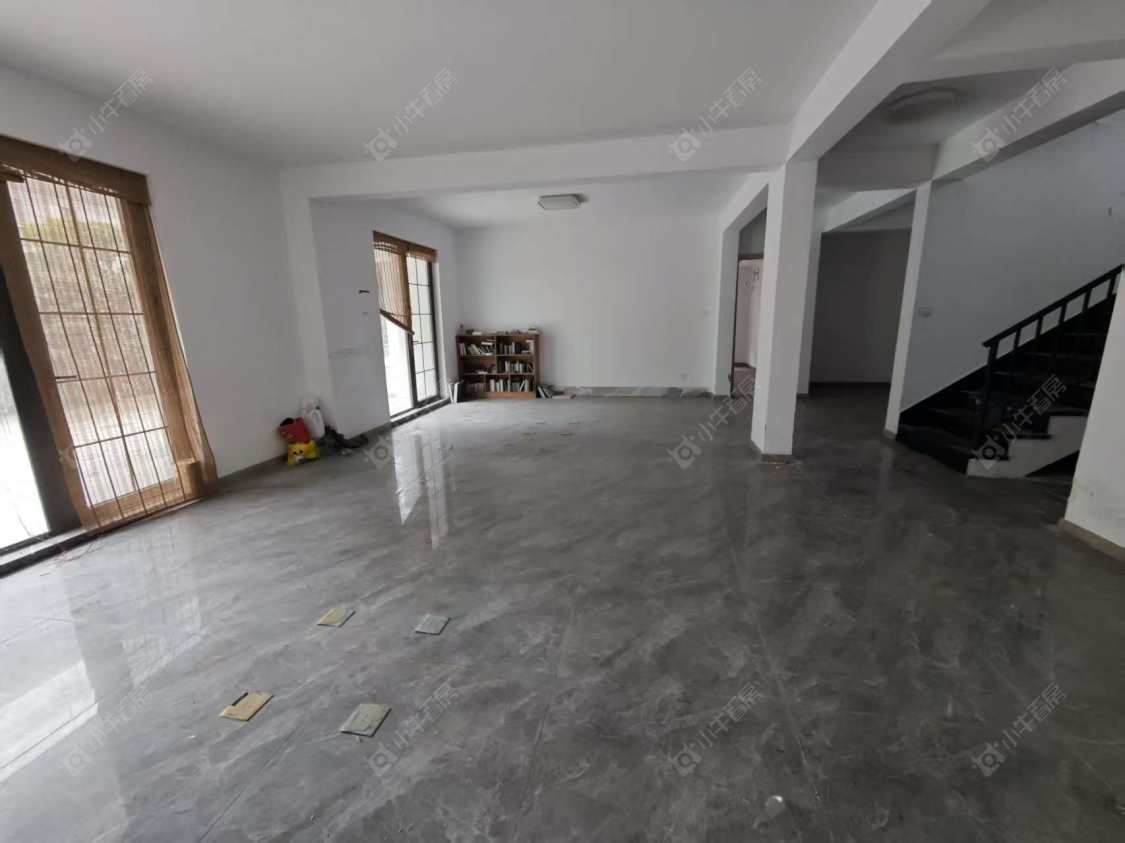 上海爱法奥朗新庄园在售二手房源小区图_小牛看房