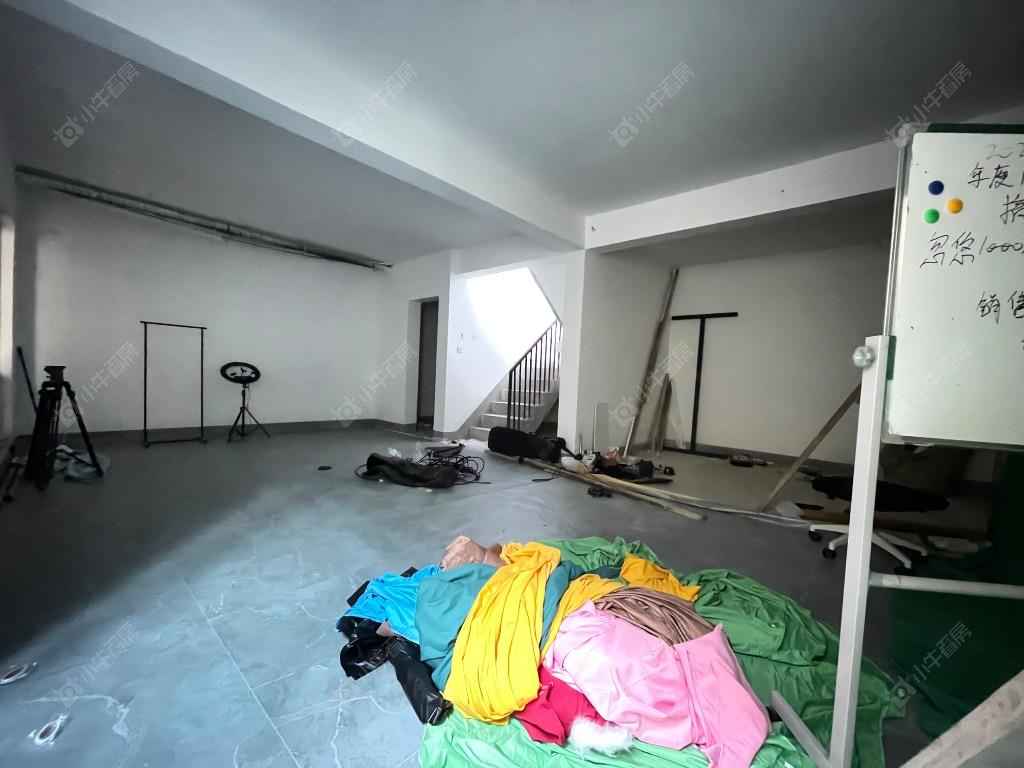 上海中骏雍景湾西区在售二手房源小区图_小牛看房