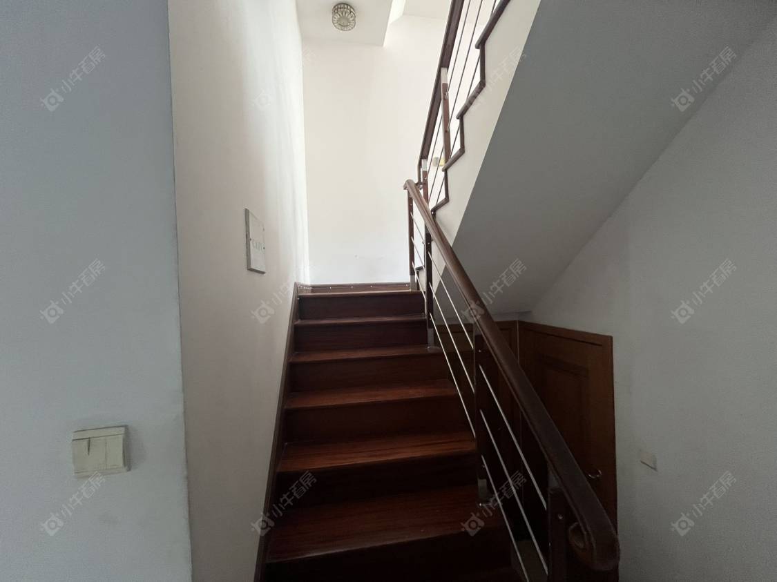 上海康桥华庭在售二手房源小区图_小牛看房