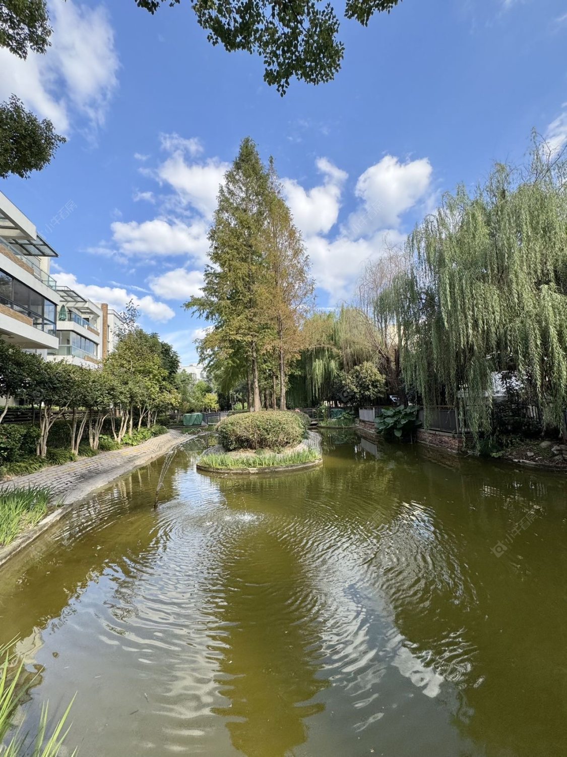 上海凯德林茵湖畔东区别墅区在售二手房源小区图_小牛看房