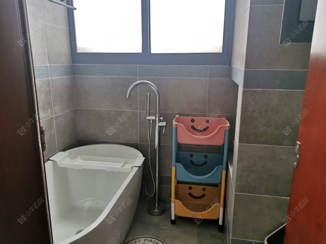 上海绿地海域笙晖在租房源小区图_小牛看房