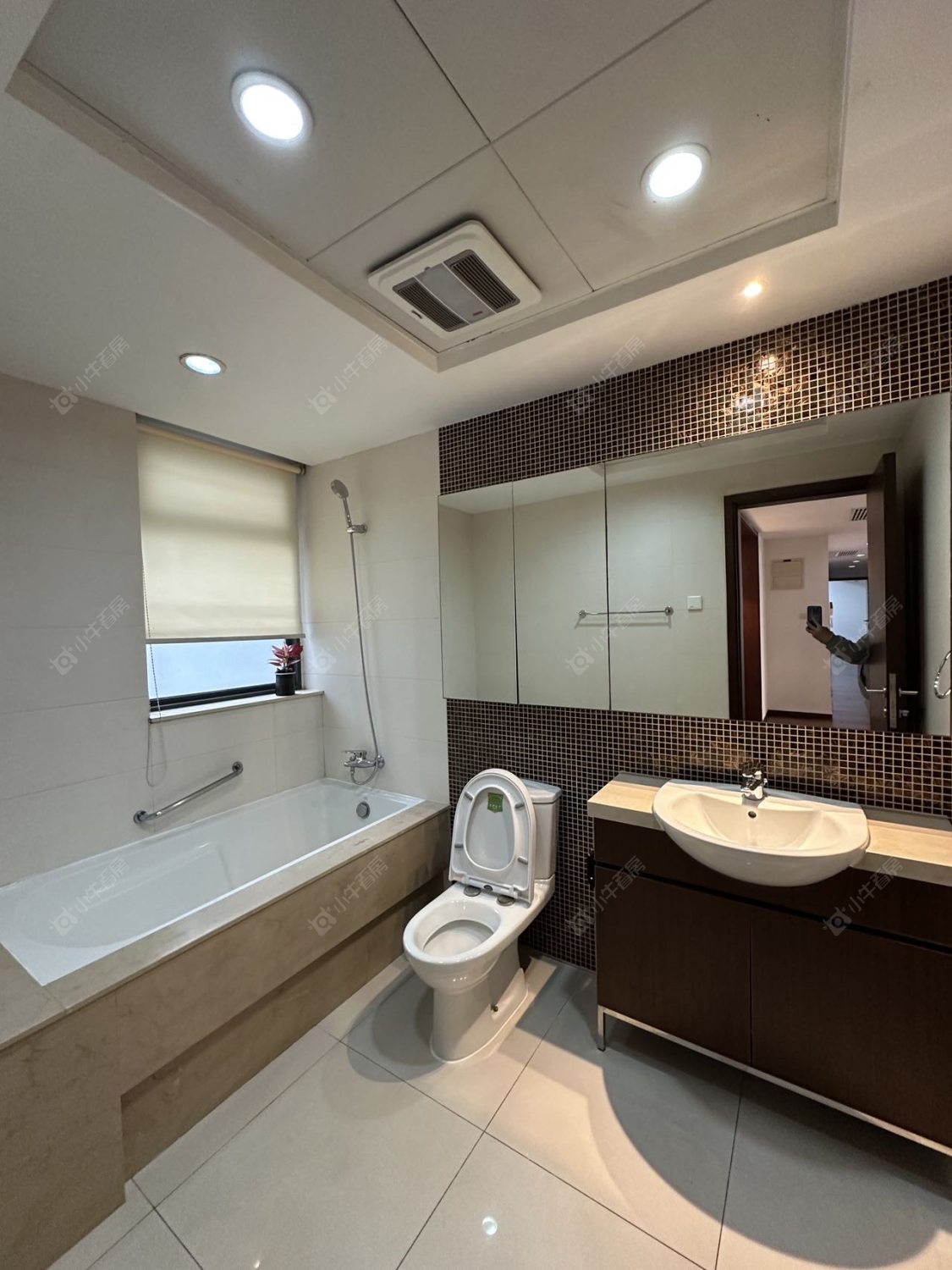 上海凯德林茵湖畔东区在售二手房源小区图_小牛看房