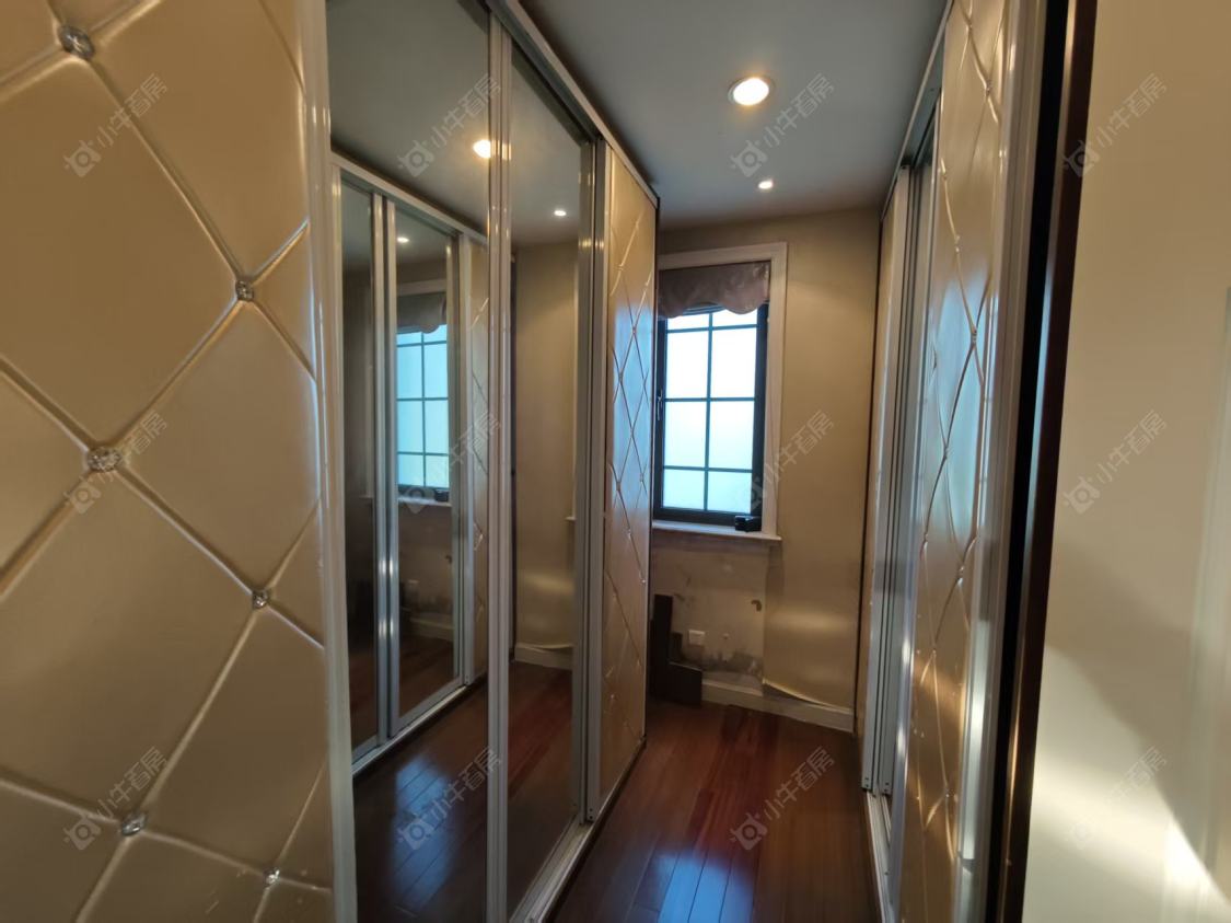 上海爱法奥朗新庄园在售二手房源小区图_小牛看房