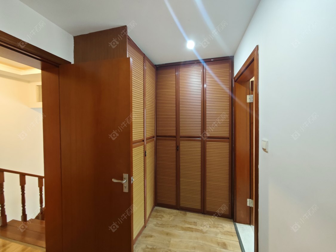 上海东方夏威夷在售二手房源小区图_小牛看房