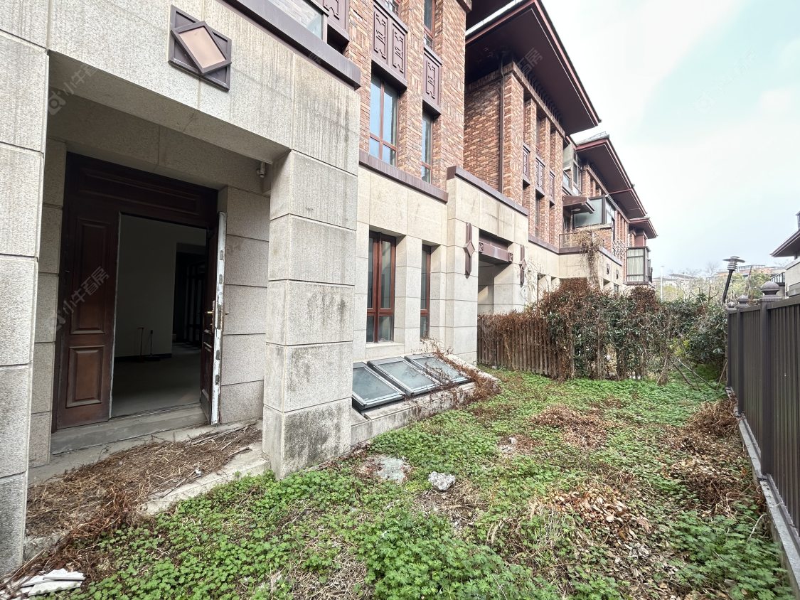 上海中信泰富朱家角新城鸿玺郡北区999弄在售二手房源小区图_小牛看房