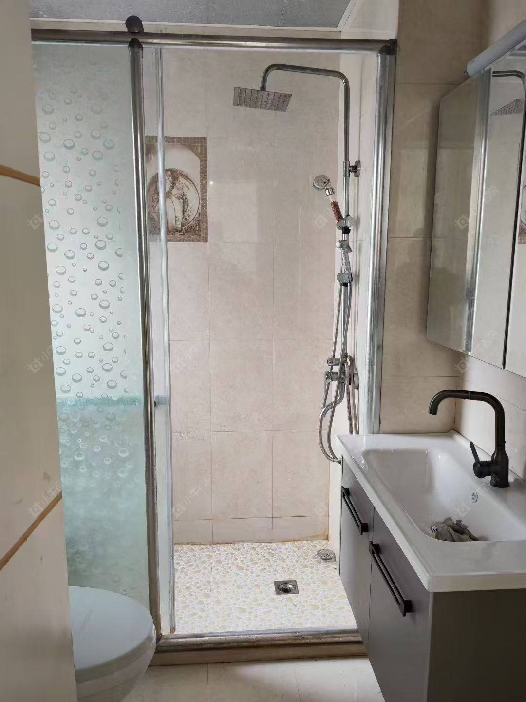 上海保利金爵公寓在售二手房源小区图_小牛看房