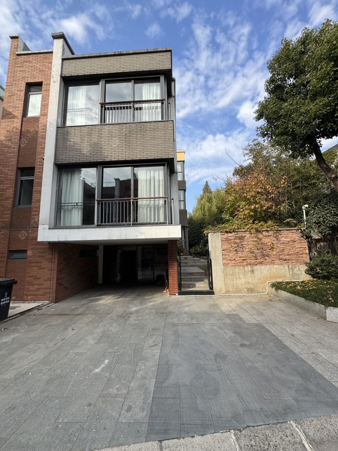 上海凯德林茵湖畔东区别墅区在售二手房源小区图_小牛看房