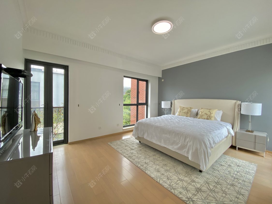 上海凯德林茵湖畔东区别墅区在售二手房源小区图_小牛看房