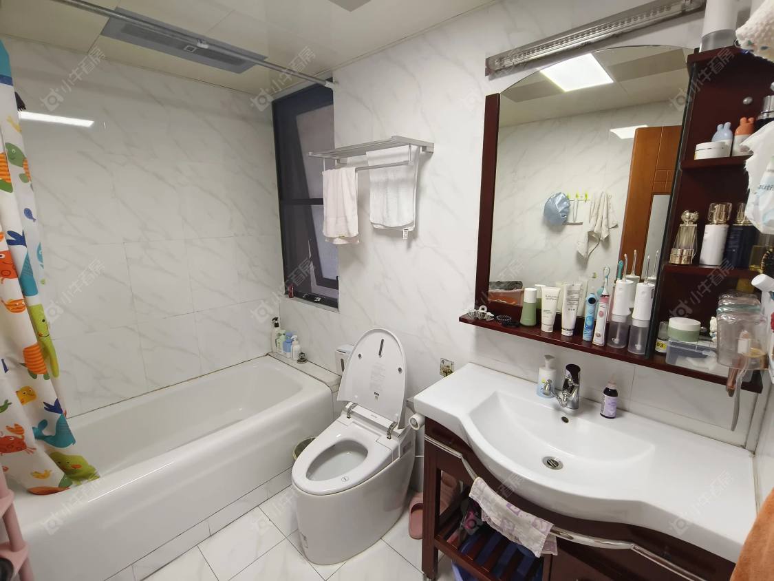 上海万科四季花城111弄在售二手房源小区图_小牛看房