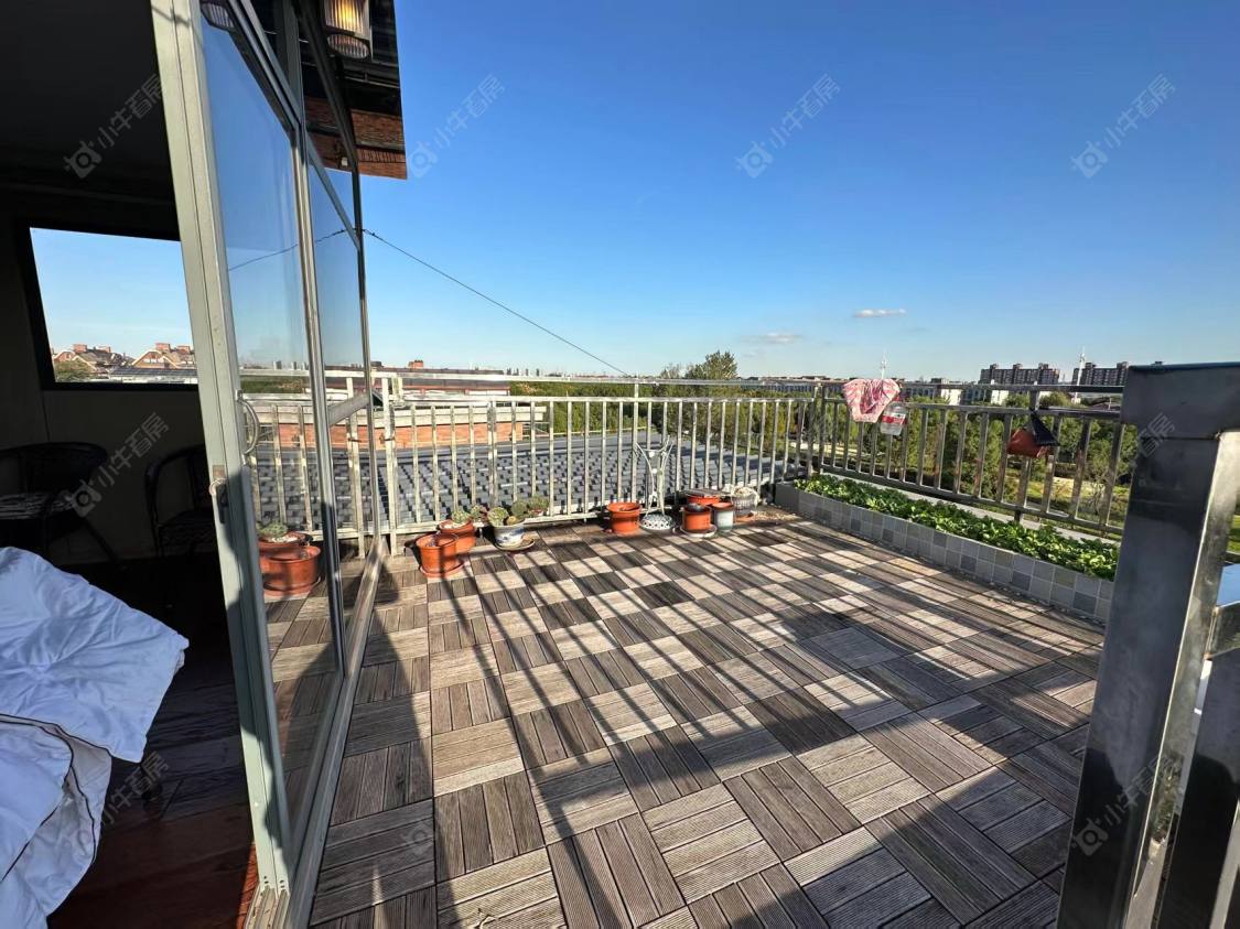 上海美兰湖岭域在售二手房源小区图_小牛看房