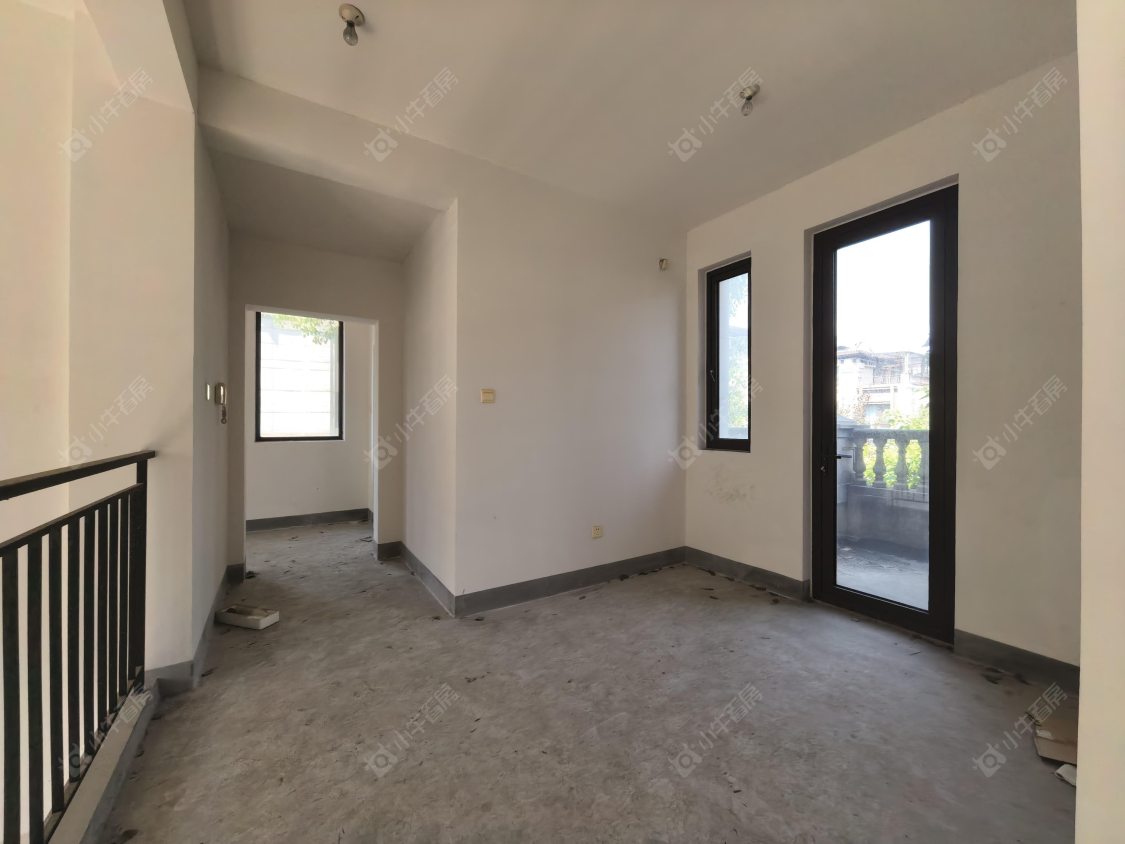 上海阳光城花满墅别墅区在售二手房源小区图_小牛看房