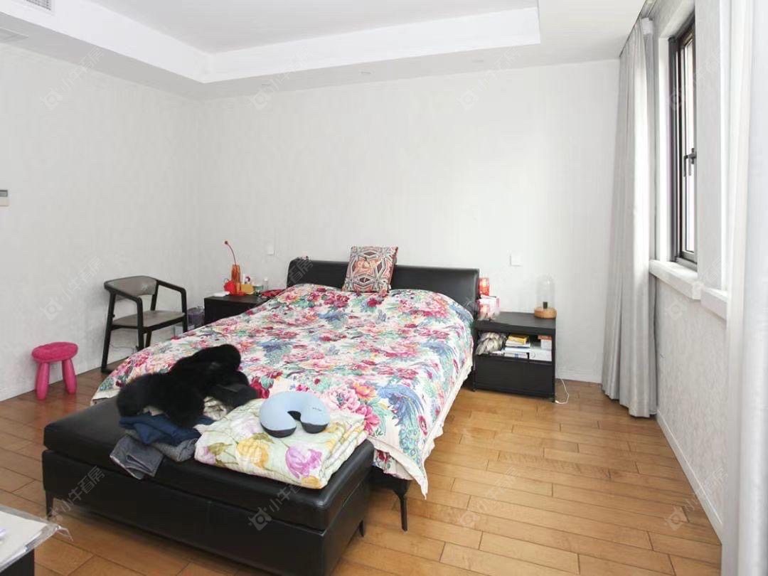 上海万科琥珀郡园别墅区在售二手房源小区图_小牛看房