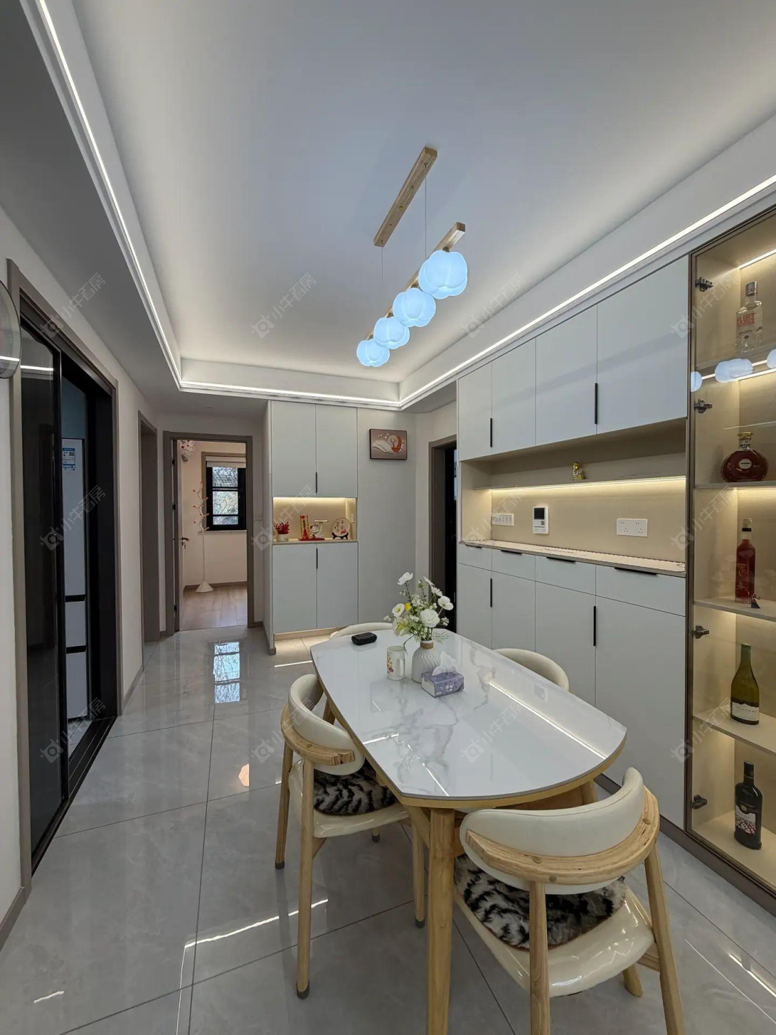 上海美兰湖岭域在售二手房源小区图_小牛看房