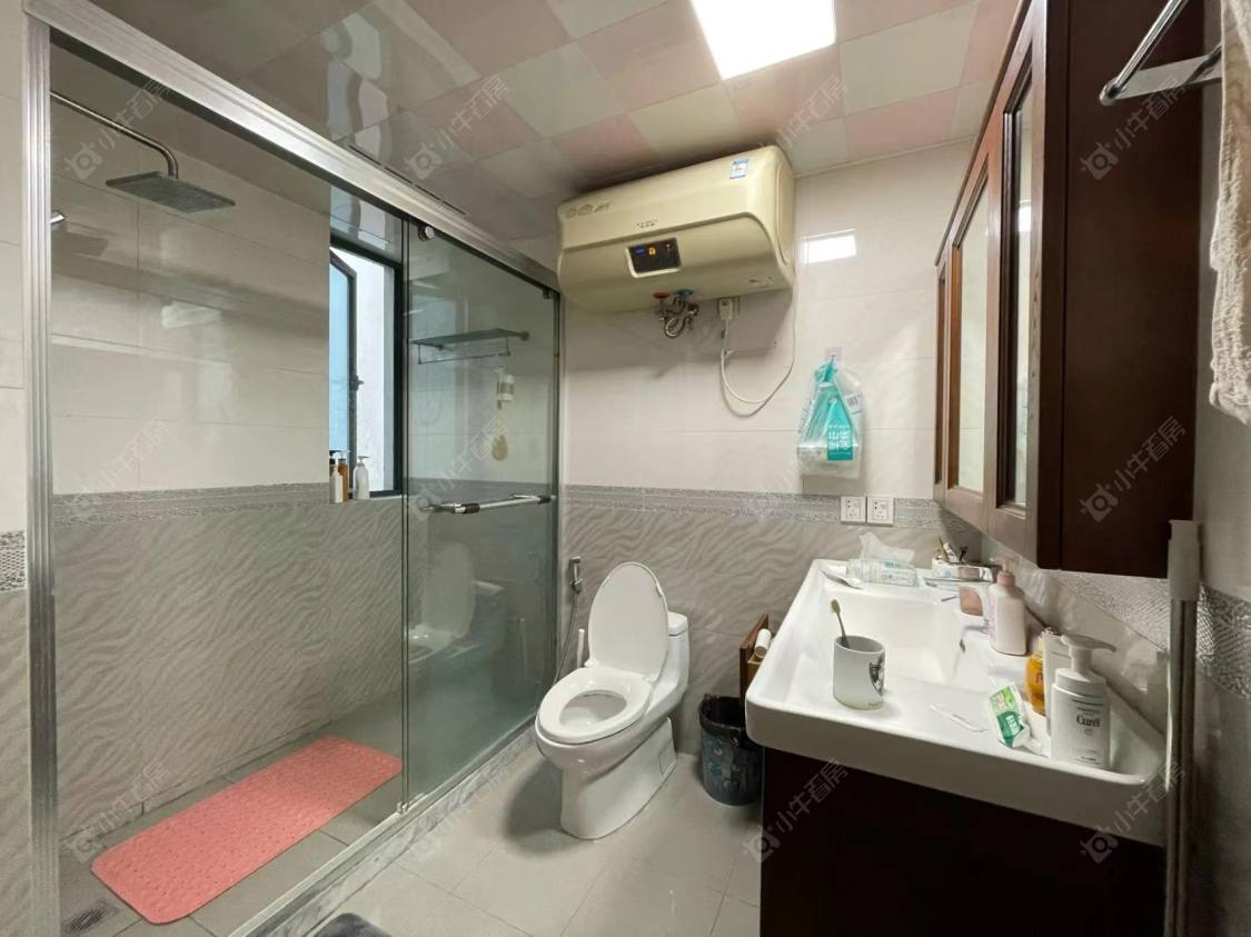 上海美兰湖颐景园在售二手房源小区图_小牛看房