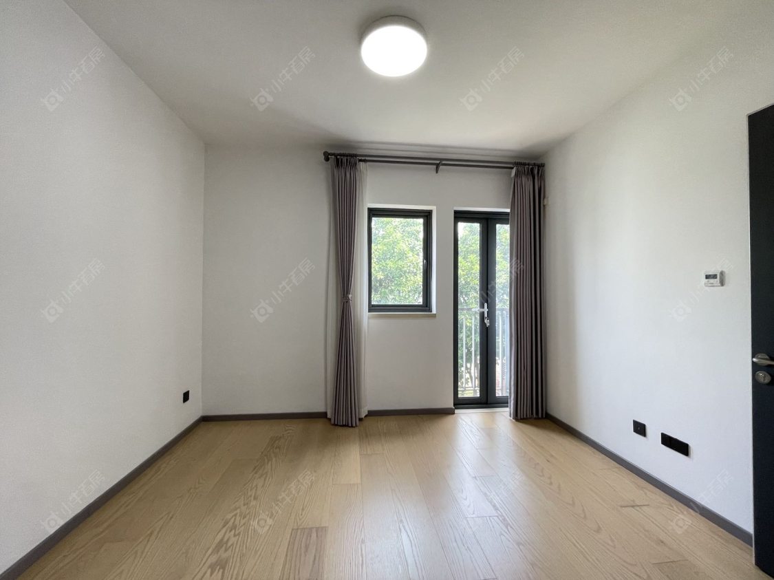 上海凯德林茵湖畔东区别墅区在售二手房源小区图_小牛看房