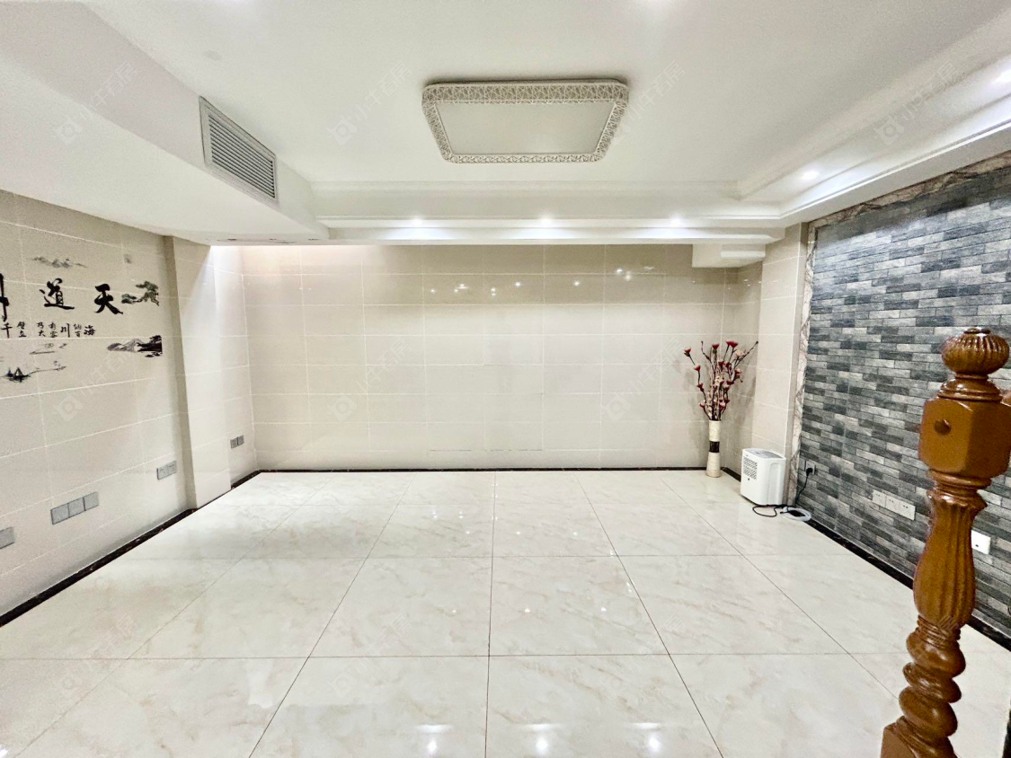 上海绿地海域笙晖别墅区在售二手房源小区图_小牛看房