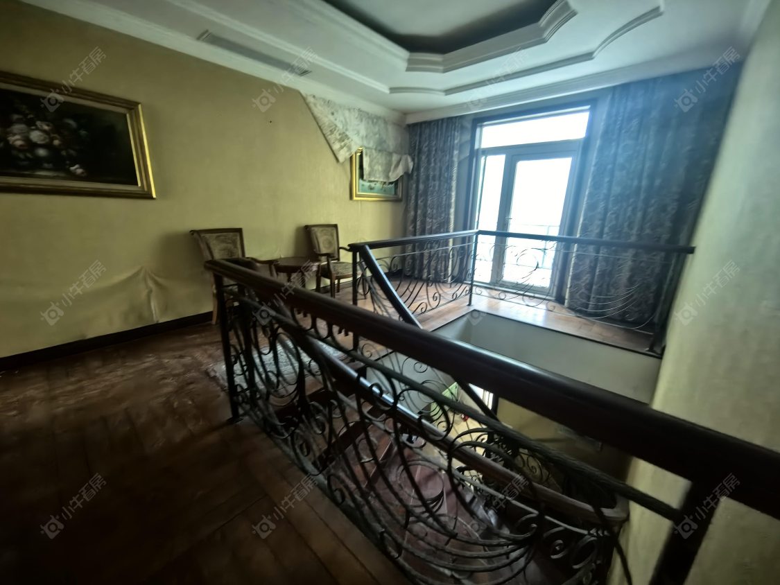 上海美兰湖别墅在售二手房源小区图_小牛看房