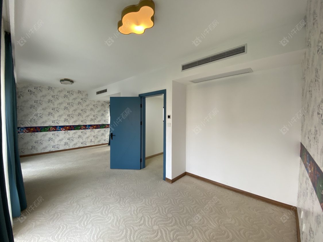 上海凯德林茵湖畔东区别墅区在售二手房源小区图_小牛看房