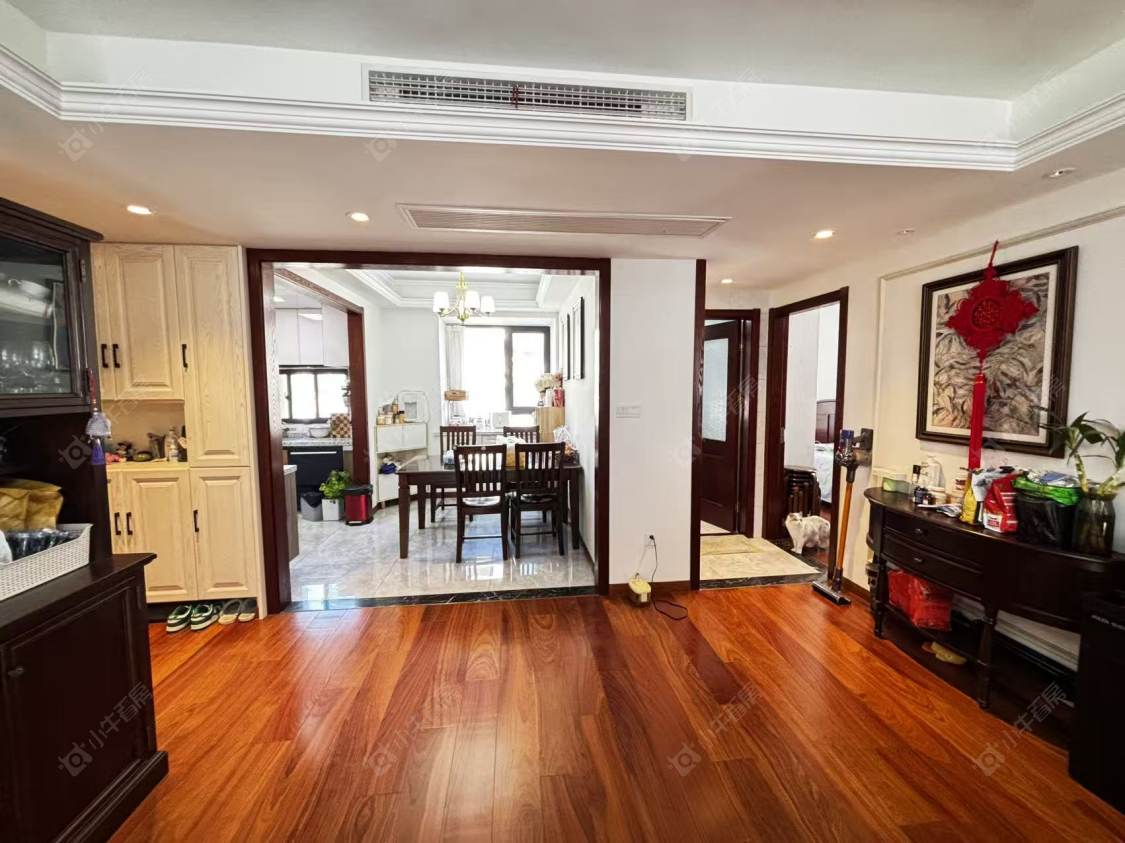 上海绿地新里波洛克公馆在售二手房源小区图_小牛看房