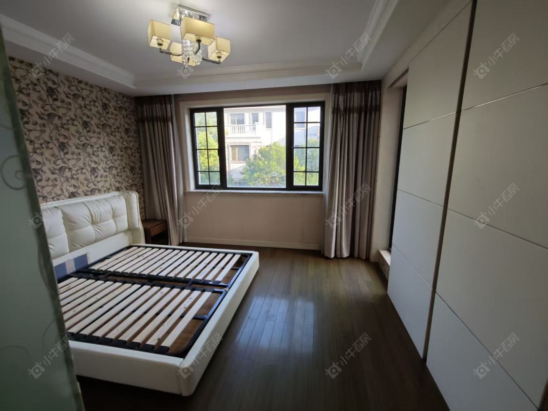 上海爱法奥朗新庄园在售二手房源小区图_小牛看房