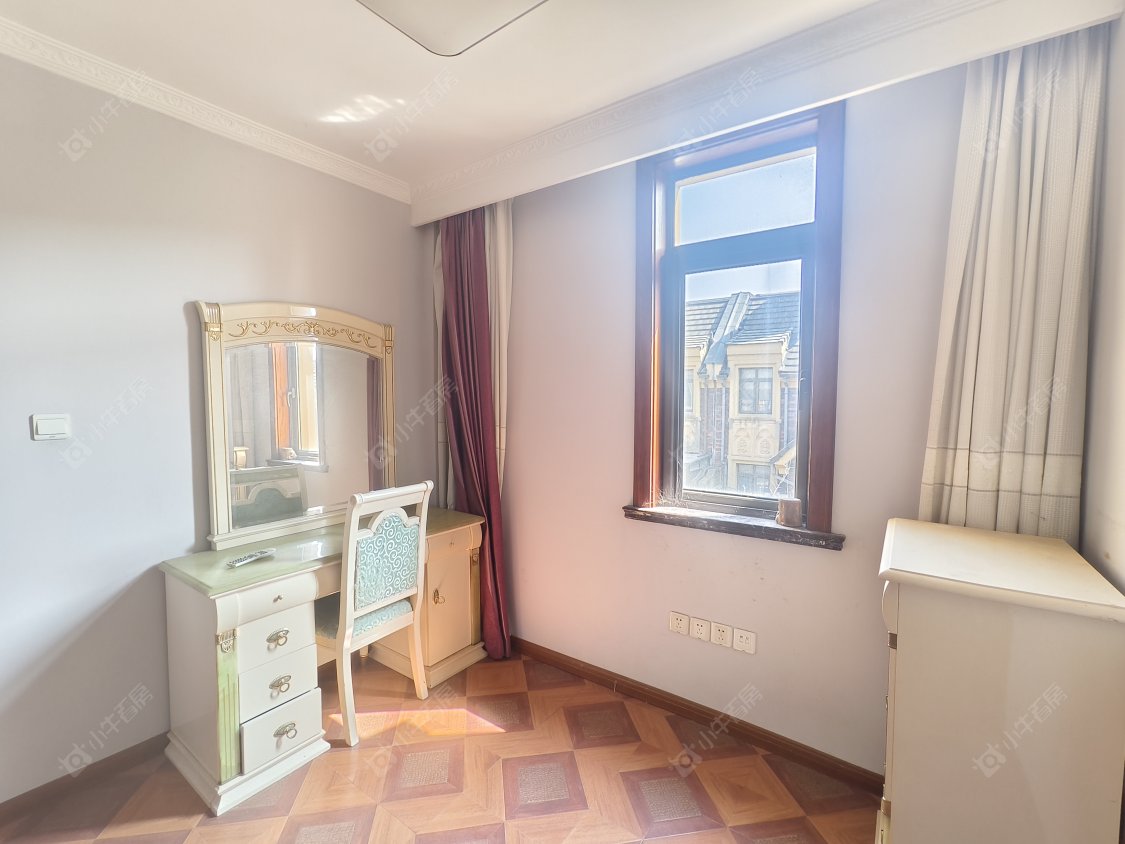 上海长泰东郊御园别墅区在售二手房源小区图_小牛看房