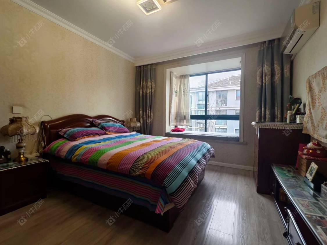 上海美兰湖颐景园在售二手房源小区图_小牛看房