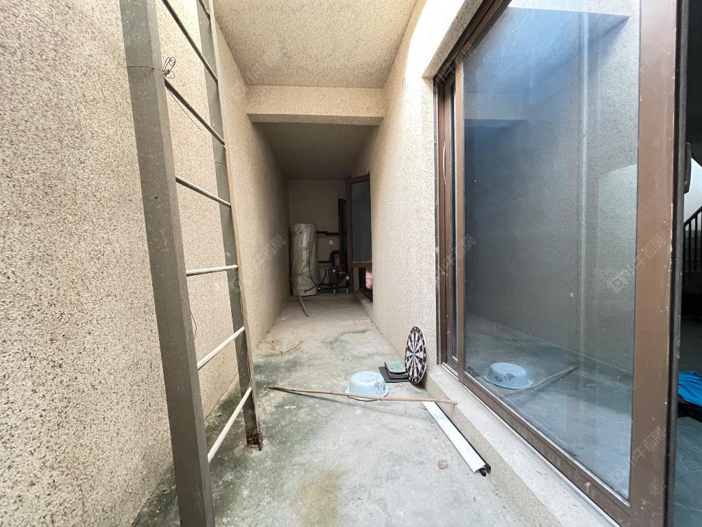 上海中骏雍景湾西区在售二手房源小区图_小牛看房