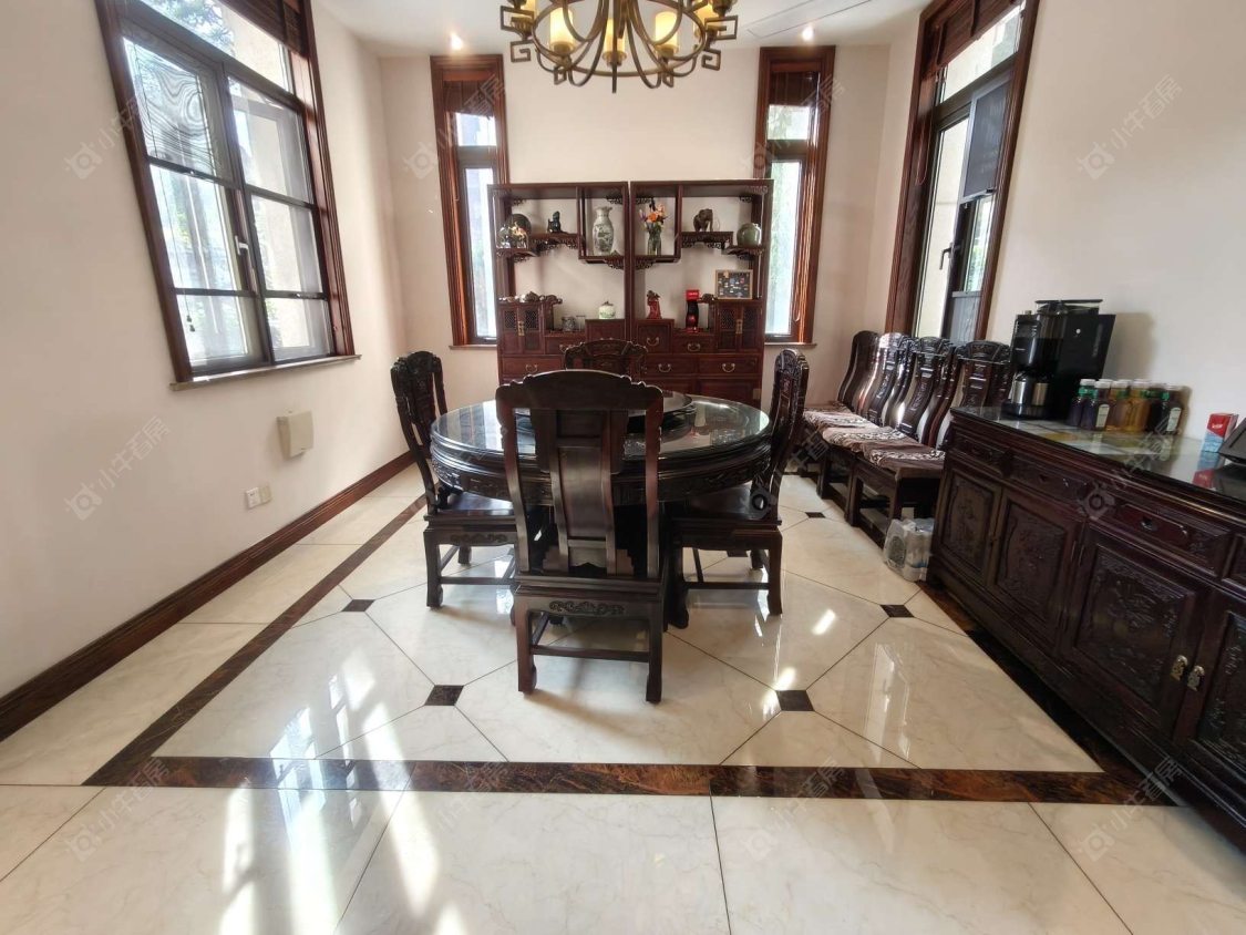 上海万科琥珀郡园别墅区在售二手房源小区图_小牛看房