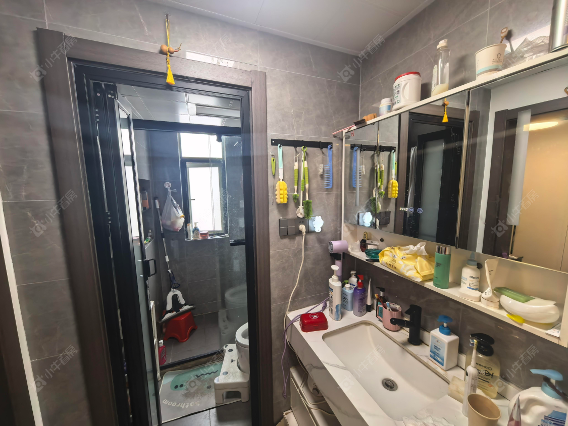 上海杨泰三村东区在售二手房源小区图_小牛看房