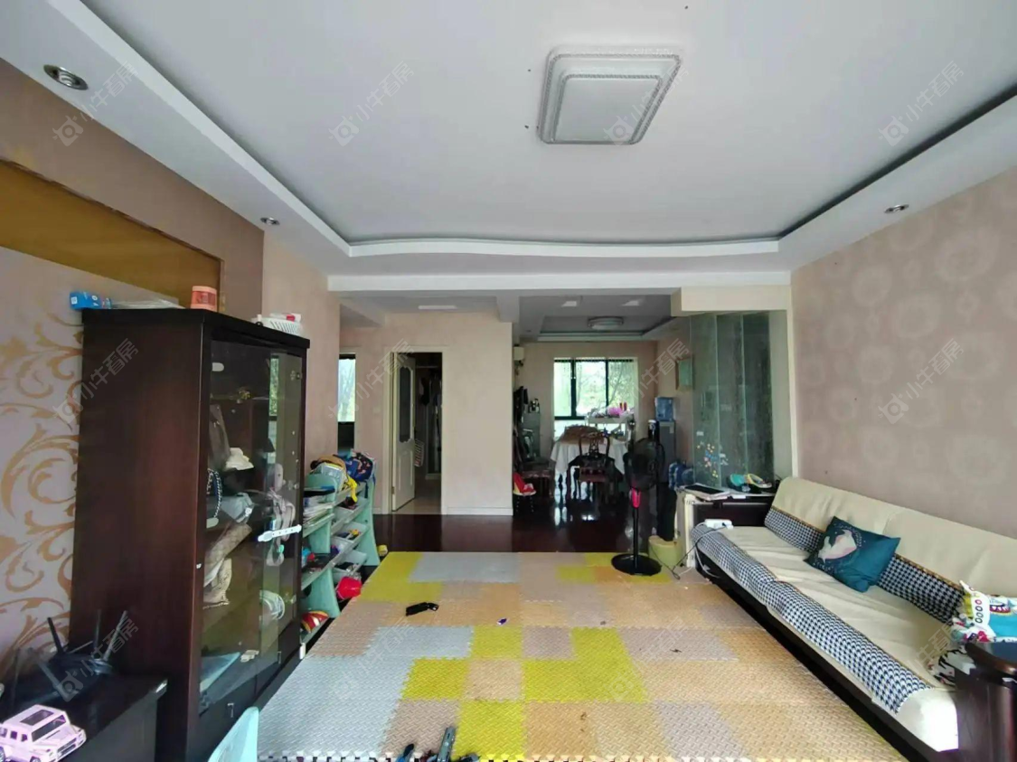 上海顺驰美兰湖在售二手房源小区图_小牛看房