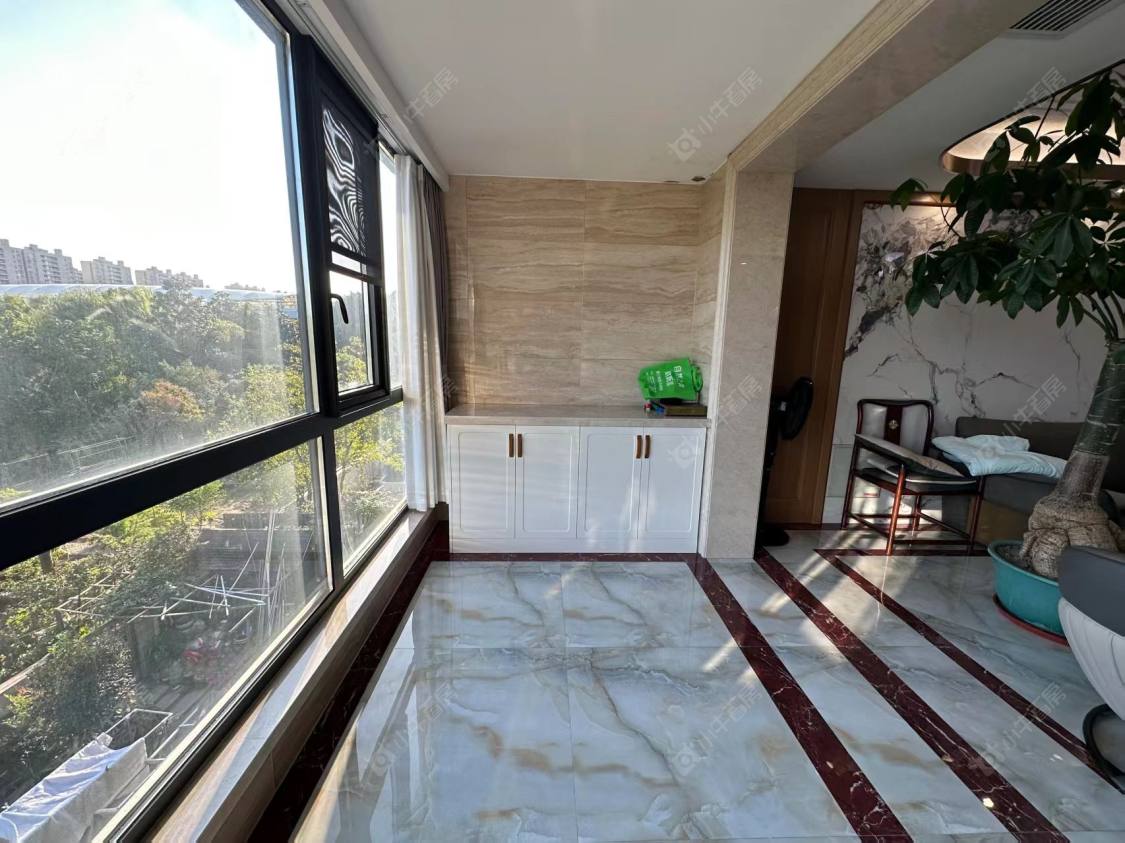 上海美兰湖岭域在售二手房源小区图_小牛看房