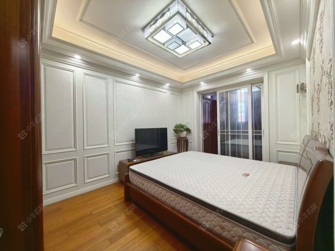 上海万科琥珀郡园别墅区在售二手房源小区图_小牛看房