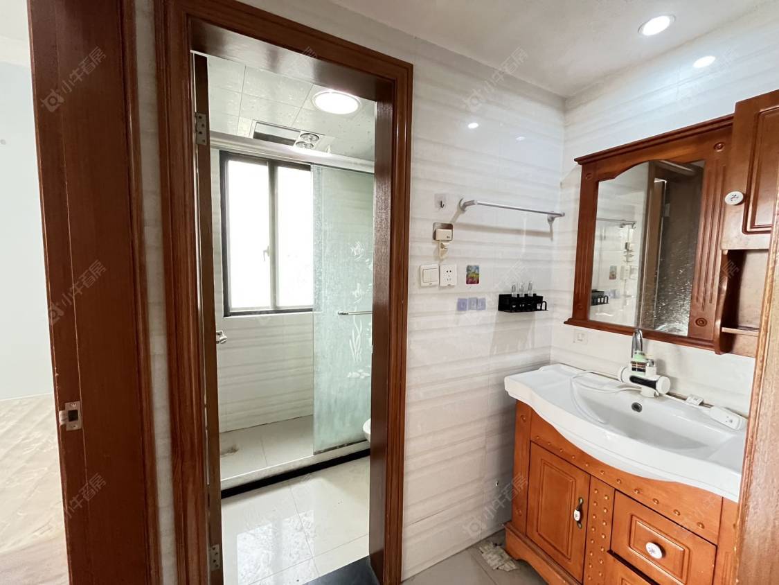 上海逸庭苑在售二手房源小区图_小牛看房