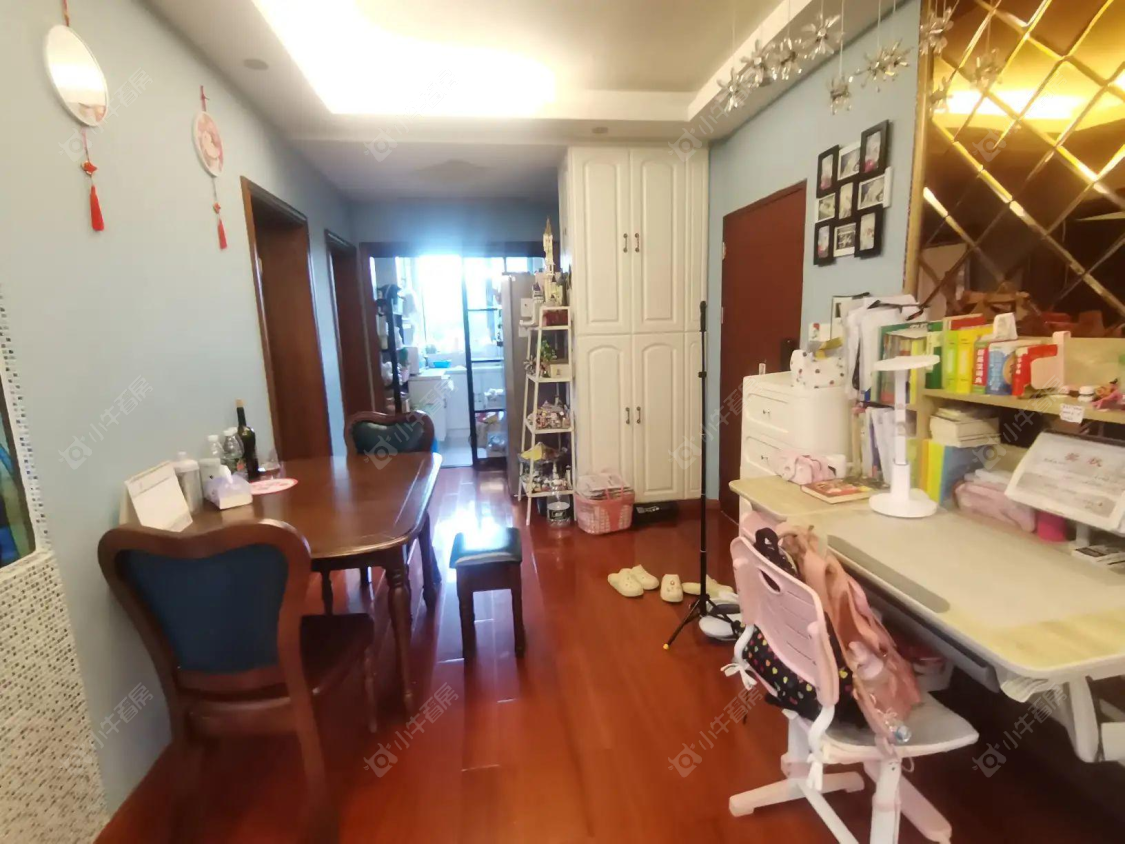 上海美兰湖岭域在售二手房源小区图_小牛看房