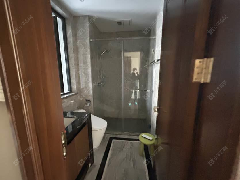 上海恒大御澜庭3800弄在售二手房源小区图_小牛看房