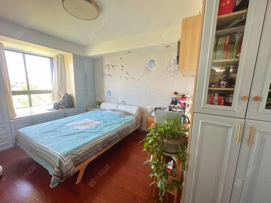 上海美兰湖颐景园在售二手房源小区图_小牛看房