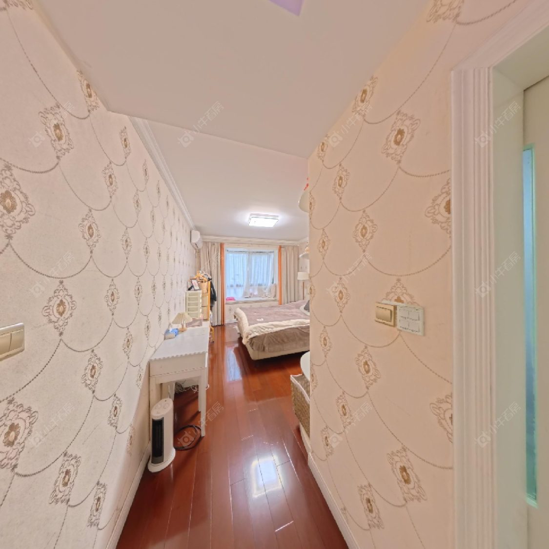 上海美兰湖颐景园在售二手房源小区图_小牛看房