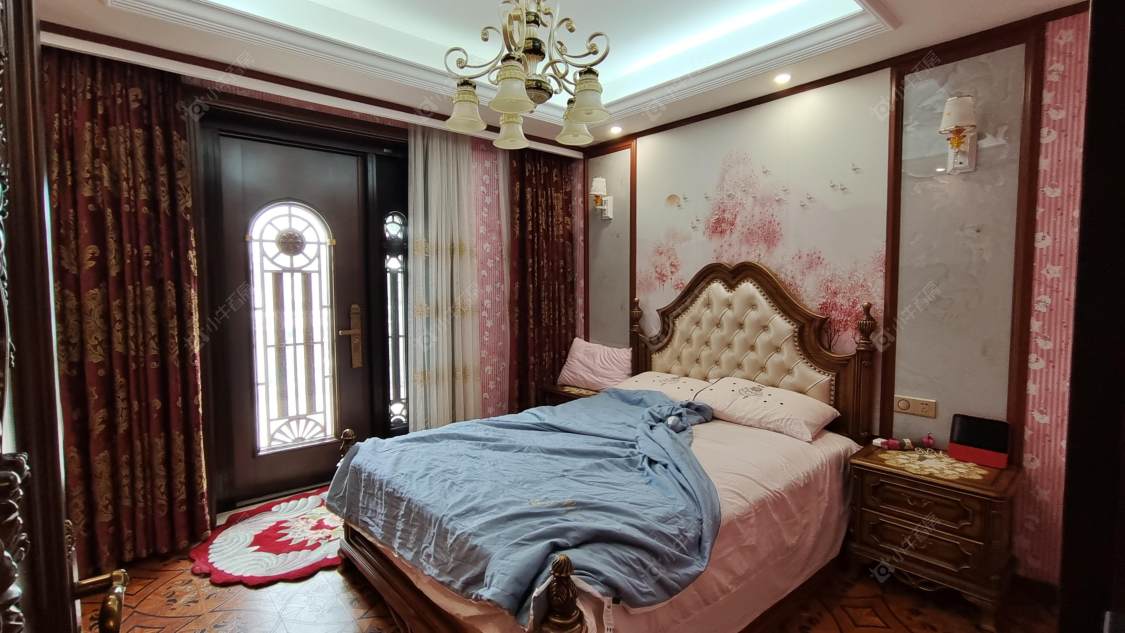 上海美兰湖别墅在售二手房源小区图_小牛看房