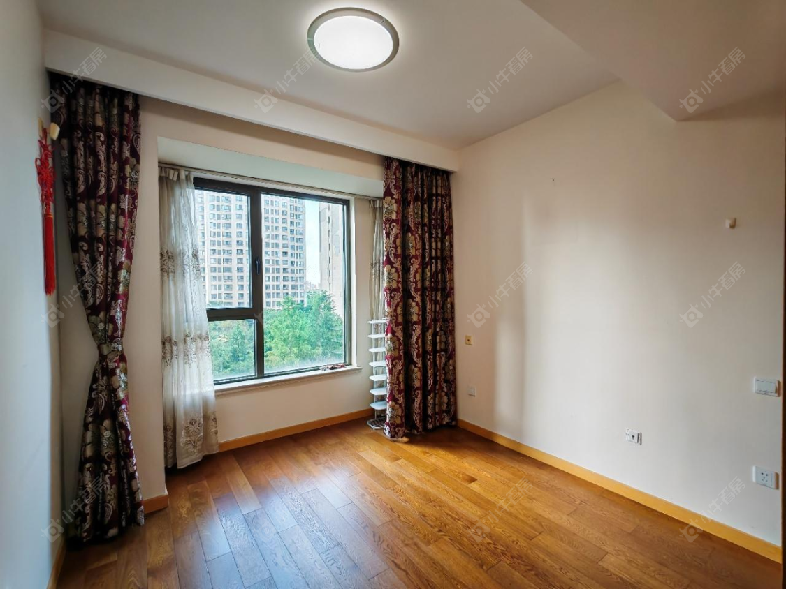 上海卢尔公寓在售二手房源小区图_小牛看房