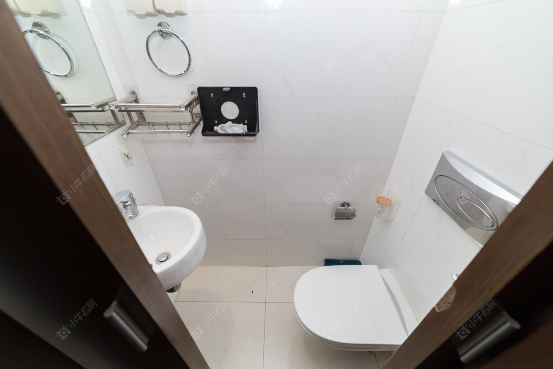 上海凯德林茵湖畔西区别墅区在售二手房源室内图_小牛看房