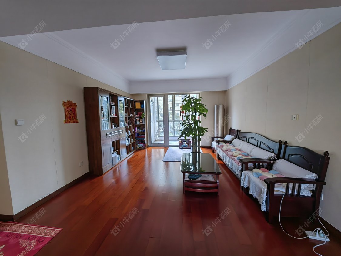 上海万科四季花城211弄在售二手房源小区图_小牛看房