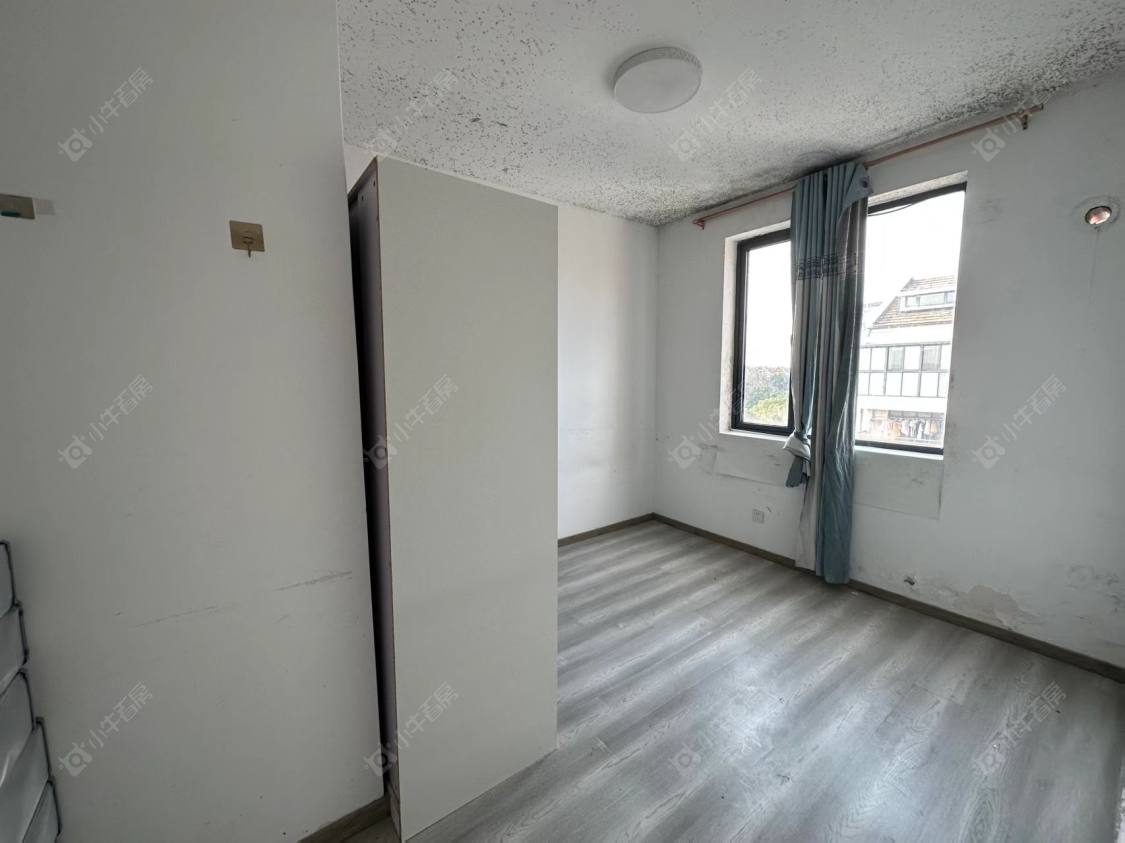 上海顺驰美兰湖在售二手房源小区图_小牛看房