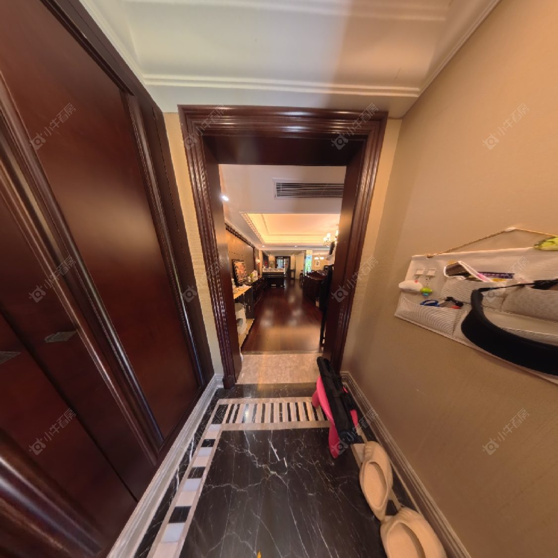 上海金地艺华年别墅区在售二手房源室内图_小牛看房
